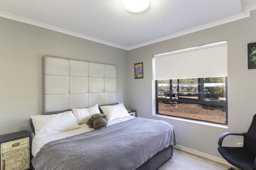 3 Bedroom Property for Sale in Somerset West Mall Triangle Western Cape